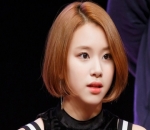 Chaeyoung Twice - Berani Tampil Beda Meski Tak Dapat Ijin Agensi