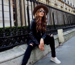 Cinta Laura Nikmati Waktunya di Paris