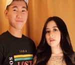 Prilly Latuconsina Dibantu Fashion Stylist