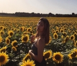 Shaloom Razade Terbang ke Paris