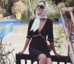 Shandy Aulia Cantik dengan Scarf