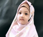 Arsy Menggemaskan dengan Hijab