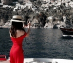 Bergaun Merah, Buat Nikita Willy Makin Seksi