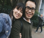 Kemesraan Laura Basuki dan Suami