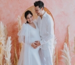 Gaya Elegan Pemotretan Titi Kamal