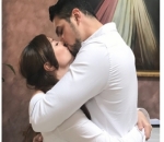 Pelukan Hangat Asmirandah & Jonas Rivanno