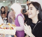 Prilly Latuconsina Rayakan Ulang Tahun