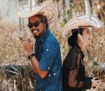  Andien Memakai Topi Tiilangga