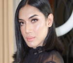  Millendaru Pakai Gaun