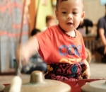 Kanaka Coba Bermain Gamelan