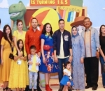 Potret Keluarga Besar Nindy 