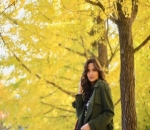  Nia Ramadhani Nikmati Musim Gugur