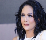 Penampilan Menawan Krisdayanti