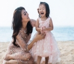 Jalan-Jalan di Bibir Pantai