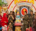 Super Meriah dengan Undangan Artis