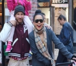 Serunya Jalan-Jalan Melaney Ricardo