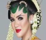 Paes Berawarna Hijau