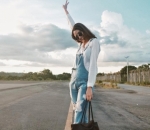 Acha Sinaga Tiba di Maluku