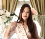  Gaya Anggun Deasy Priscilla