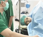  Olla Ramlan Menahan Sakit