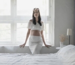  Konsep Feminin dengan Tema Putih