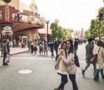 Keakraban Asmirandah & Kakaknya