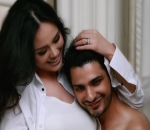 Hot dengan Tampilan Topless