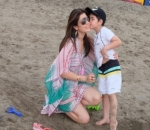 Bermain Pasir Bersama