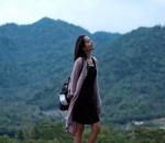 Lala Karmela Mencari Sunrise