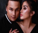  Pemotretan Terbaru Keluarga Ussy Sulistiawaty