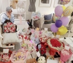 Zaskia Sungkar Banjir Hadiah Bunga