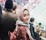 Irvan Farhad & Istri Liburan ke Manchester