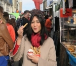  Belanja Souvenir dan Makanan Enak