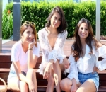 Bersahabat dengan Acha Sinaga