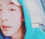 Kerennya Jun Tae Soo Dibalut Hoodie Biru