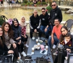  Berkumpul Bersama Sahabat