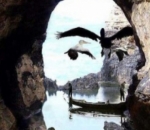 Orang yang Sedang Melirik, Atau?