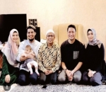 Hanya Punya Beberapa Stel Baju