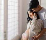 Percaya Diri Tunjukan Perut Buncit