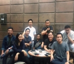 Menggelar Rapat Bersama Tim