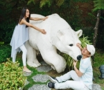 Raditya Dika Tunjukkan Wajah Kocak Melawan Beruang