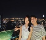Raditya Dika dan Anissa Aziza Menikmati Malam Indah di Thailand