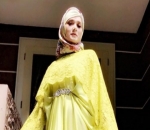 Menawan dengan Gamis Cerah