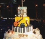 Kue Ulang Tahunnya Didesain Bertema Khusus EXO-L