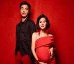 Elegan Dengan Gaun Merah