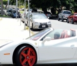 Blac Chyna dan Ferarri Spider