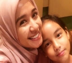 Lagi-Lagi Tampak Kompak dengan Baju yang Sama