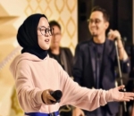 Hoodie Dapat Dipadukan dengan Ikat Pinggang Lucu