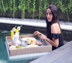 Kekinian Menikmati Floating Breakfast