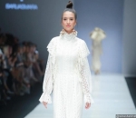 Raline Shah Tampil Playfull di JFW